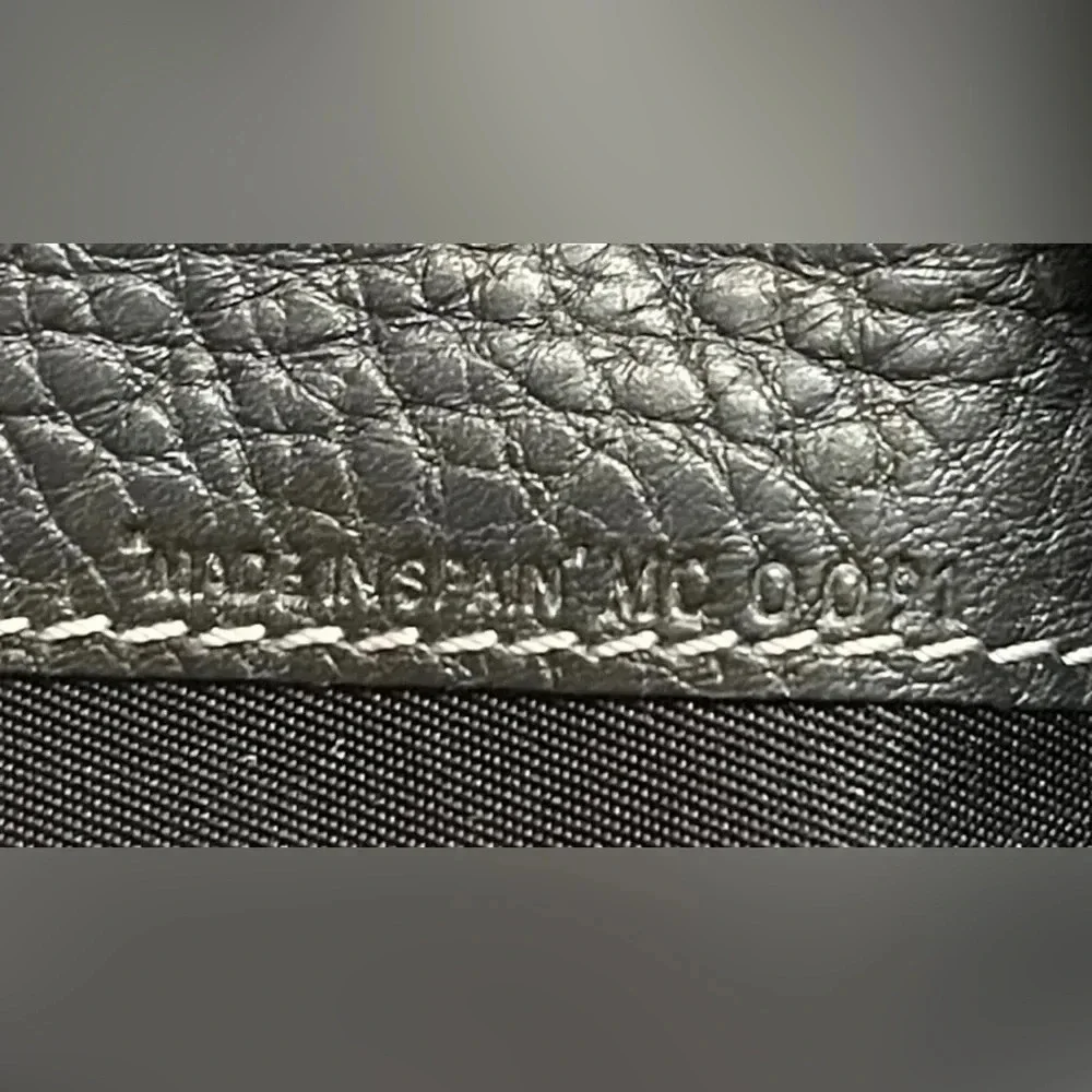 🖤Christian Dior🖤 | 2001 Black Pebbled Leather Trifold Long Wallet